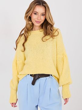 Jumper Italy Moda  Stylish women\'s sweater with a casual character, which will work well both in everyday life and at work. A model of standard length and wit