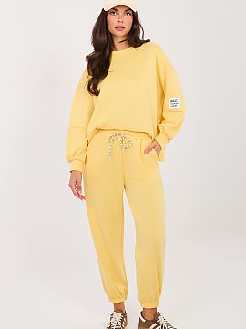 Set Italy Moda  Stylish tracksuit set in a casual version is the perfect choice for everyday stylizations. The smooth pattern gives it a universal character