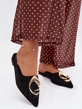 Flip-flops Step in style  Women\'s mules made of faux suede are a stylish proposal with an elegant character. Covered, pointed toes give the model a classic form, and