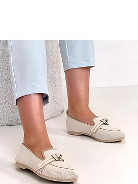 Ballet flats Solea  Stylish ballerinas with an eye-catching, decorative bow are a perfect proposition for women who appreciate lightness and timeless elegance. 