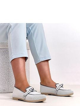 Balerinki Solea  Stylish ballerinas with a striking, decorative bow are a perfect proposition for women who appreciate lightness and timeless elegance. Made 