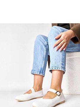 Ballet flats Solea  Elegant ballerina flats with a strap fastening are a subtle and feminine option for everyday wear and special occasions. Made of lightweight