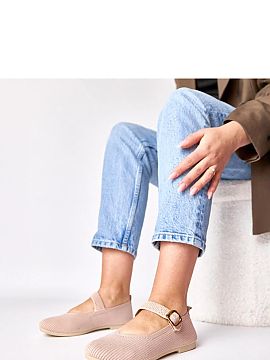 Balerinki Solea  Elegant ballerinas with a strap closure are a subtle and feminine option for everyday wear and special occasions. Made of lightweight, pleas