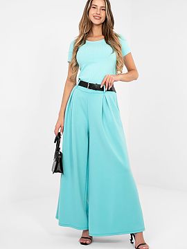 Tracksuit trousers Rue Paris  Elegant palazzo-style sweatpants are a combination of comfort and elegance in a modern edition. Made of high-quality blend of viscose, polye