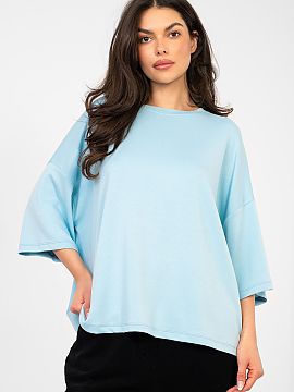 Blouse Rue Paris  Loose-fitting basic blouse is the perfect everyday choice for women who appreciate comfort and timeless simplicity. Made of a material simil