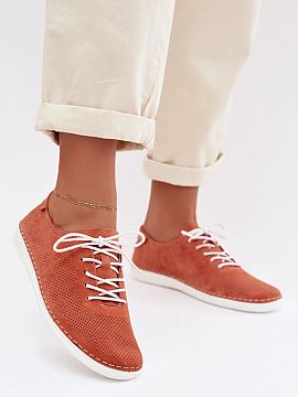 Half shoes Step in style  Laced women\'s shoes by S.Barski are a combination of classic elegance and everyday comfort. Made of natural suede, they look stylish and ti