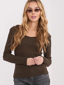 Blouse Factory Price  The fitted women\'s longsleeve blouse is a universal base for many styles, both everyday and for work. Maintained in a casual style, it perf