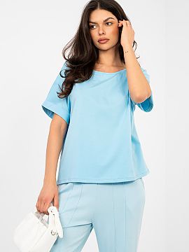 Bluzka Rue Paris  The classic oversize cut basic blouse is a must-have in every wardrobe. The loose fit provides freedom of movement and comfort for the whole