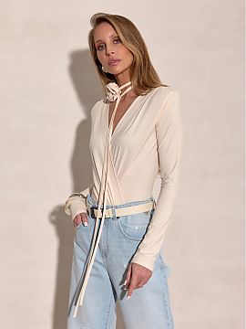 Shapewear Body Roco Fashion  A long-sleeved bodysuit with a wrap neckline is the quintessence of feminine style and elegance. Made of soft, stretchy material, it perfect