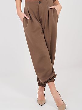 Tracksuit trousers Italy Moda  Casual jogger-style sweatpants are a combination of comfort and stylish look, perfect for everyday wear and for work in a more relaxed style