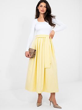Skirt Italy Moda  An elegant midi skirt with a flared cut is a perfect choice for women who appreciate classic style with a touch of modernity. The high-waist
