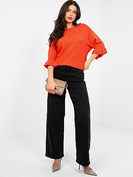 sweter Italy Moda  Elegant women\'s sweater of standard length, perfect for both everyday wear and special occasions. Made of high-quality blend of viscose, po
