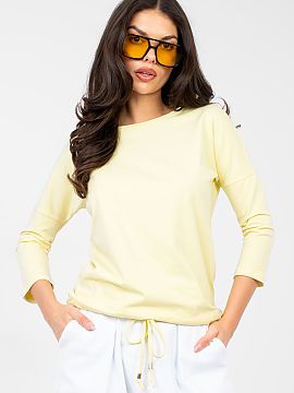 Blouse BFG  The daily women\'s casual blouse is a combination of comfort and feminine, subtle design. The smooth pattern makes the model versatile and e