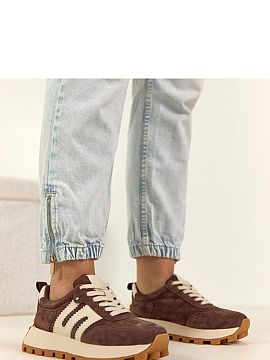 Sports footwear Solea  Modern sports shoes made of high-quality natural suede leather that combine comfort with a trendy urban style. The soft upper looks elegant,