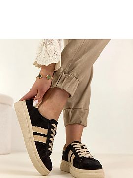 Sports footwear Solea