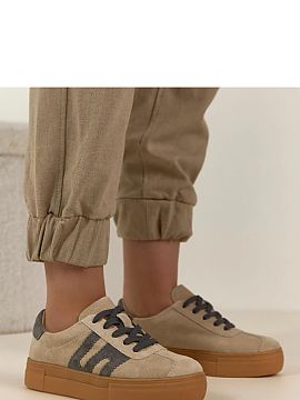 Sports footwear Solea  Stylish sports shoes made of high-quality natural suede leather, which perfectly combine comfort with a fashionable, urban character. The so