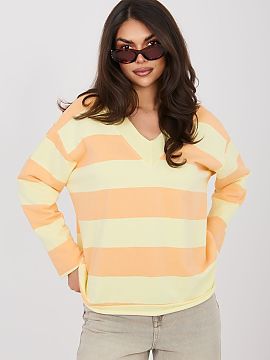 Sweatshirt Factory Price  Stylish women\'s sweatshirt with a casual character is a perfect choice for everyday wear. It will work well in urban stylizations, as well 