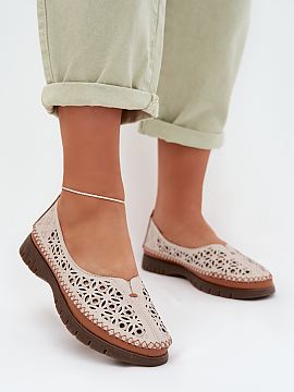 Balerinki Step in style  Lace-up women\'s ballet flats from the Sergio Leone brand are the perfect choice for women who appreciate comfort and subtle, feminine style