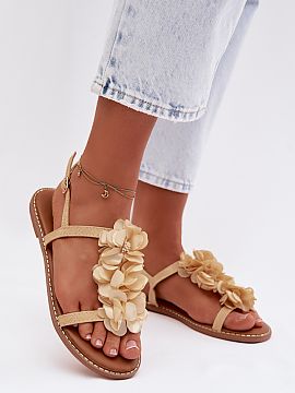 Sandals Step in style  Stylish women\'s sandals made of eco-leather stand out with an elegant finish trimmed with shiny thread, giving them a subtle glow. The adju