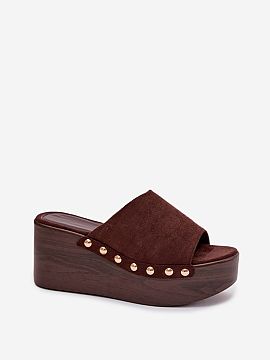 Slippers Step in style