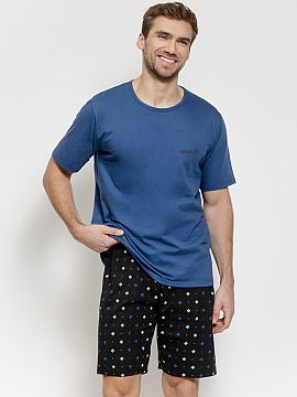 Pyjama Taro  Men\'s pajama consisting of a short-sleeved t-shirt and shorts is a comfortable option for every night. The t-shirt with a round neckline is
