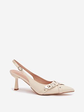 Heeled sandals Step in style