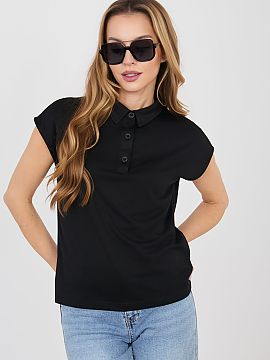 T-shirt Sublevel  Women\'s polo t-shirt of standard length is a perfect combination of comfort and timeless style. The model fastened with three buttons allow