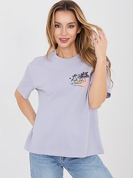 T-shirt Sublevel  Women\'s T-shirt of standard length, made of high-quality cotton, which ensures comfort throughout the day. The sleeveless model with a clas