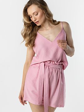 Top awama  Light top with thin straps is a perfect base for summer stylizations. The V-neck subtly emphasizes the neck and neckline, giving the whole a