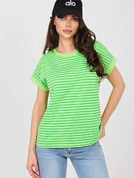 T-shirt Relevance  Classic women\'s t-shirt in a casual style, perfect for everyday wear and various daily occasions. The standard length model has short sleev