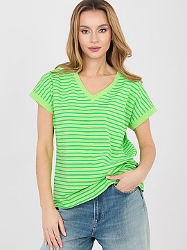 T-shirt Relevance  Stylish women\'s t-shirt in a casual version, perfect for everyday wear and daily occasions. The model of standard length has short sleeves 