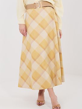 Long skirt Italy Moda  Stylish maxi skirt with a flared cut, which will work perfectly in both everyday stylizations and work outfits. The model stands out with a 