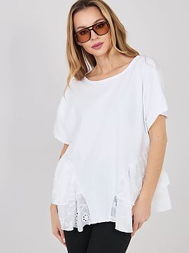 Bluzka Italy Moda  Everyday blouse made of high quality cotton, which ensures comfort all day long. A model with a smooth, minimalist design, making it easy to