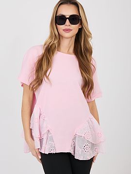 Bluzka Italy Moda  Everyday blouse made of high-quality cotton, which ensures comfort throughout the day. A model with a smooth, minimalist design, making it e