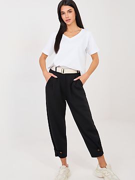 Sweatpants Italy Moda  Women\'s casual sweatpants, designed with comfort in mind for everyday wear. The smooth patterned model is perfect for casual styling, wheth