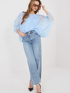 Bluzka Italy Moda  Elegant blouse of standard length, perfect for work and formal occasions, combining stylish look with comfort of wearing. The model made of 