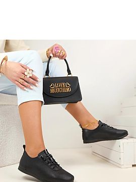 Trampki Solea  Stylish openwork sneakers are the perfect combination of comfort and modern style. Thanks to the openwork structure of the upper, the shoes 