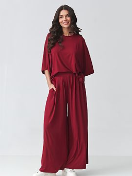 Complete Makadamia  Stylish women\'s set combining comfort and modern elegance is the perfect choice for women who appreciate freedom of movement and timeless d