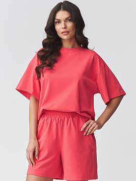 Complete Makadamia  Stylish women\'s set consisting of a loose blouse with short sleeves and comfortable shorts is an ideal proposition for women who value comf