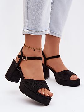 Heeled sandals Step in style  