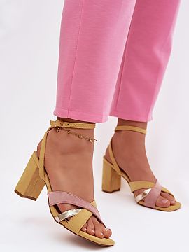 Heeled sandals Step in style  