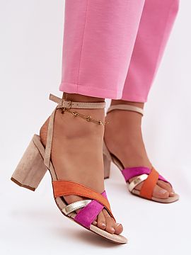 Heeled sandals Step in style  