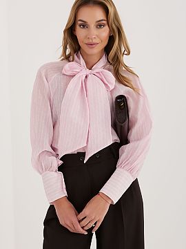 long sleeve shirt Italy Moda  Women\'s shirt in a classic cut, which will work perfectly both for everyday wear, for work, and for more formal occasions. The model of sta