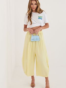 corduroy trousers Italy Moda  Women\'s corduroy pants in a loose, Aladdin-style cut, perfect for everyday wear. Made of soft and pleasant to the touch cotton, they provid