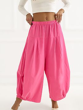 corduroy trousers Italy Moda  Women\'s corduroy trousers with a loose Aladdin-style cut, perfect for everyday wear. Made of soft and pleasant to the touch cotton, they pr