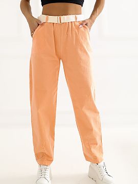 corduroy trousers Italy Moda  Women\'s corduroy trousers in a trendy carrot cut, perfect for everyday wear. Made of high-quality cotton blend with added elastane, they pr