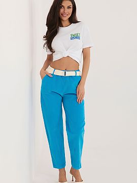 corduroy trousers Italy Moda  Women\'s corduroy trousers in a trendy carrot cut, perfect for everyday wear. Made of high-quality cotton blend with added elastane, they pr