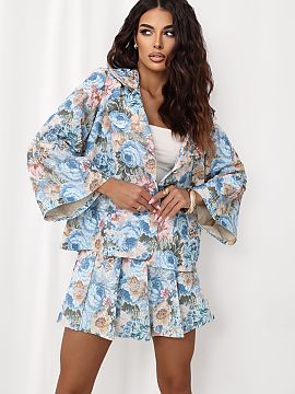 Blazer Italy Moda  An elegant women\'s blazer with a unique, floral print that perfectly combines classic with modern style. Ideal for various occasions, it wi