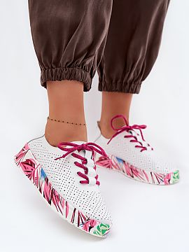Platform shoes Step in style  Shoes are a comfortable and stylish proposition for everyday use. Lightweight and comfortable, they are perfect for daily wear, providing fr