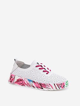 Platform shoes Step in style